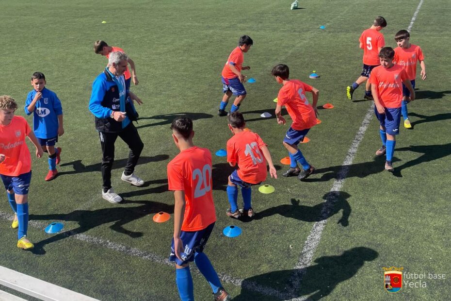 AD Ceuti Atletico - Infantil B 01